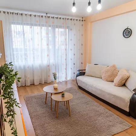 Mirror Loft - Coresi District Апартаменти