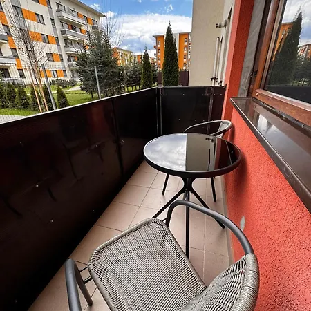 Mirror Loft - Coresi District Апартаменти Брашов